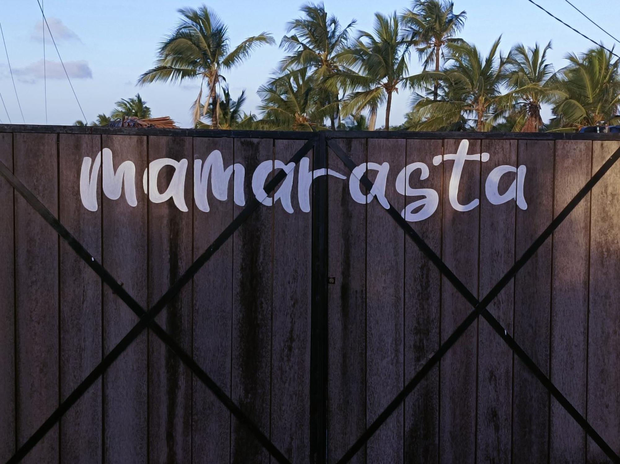 布韦朱Mamarasta住宿加早餐旅馆 外观 照片