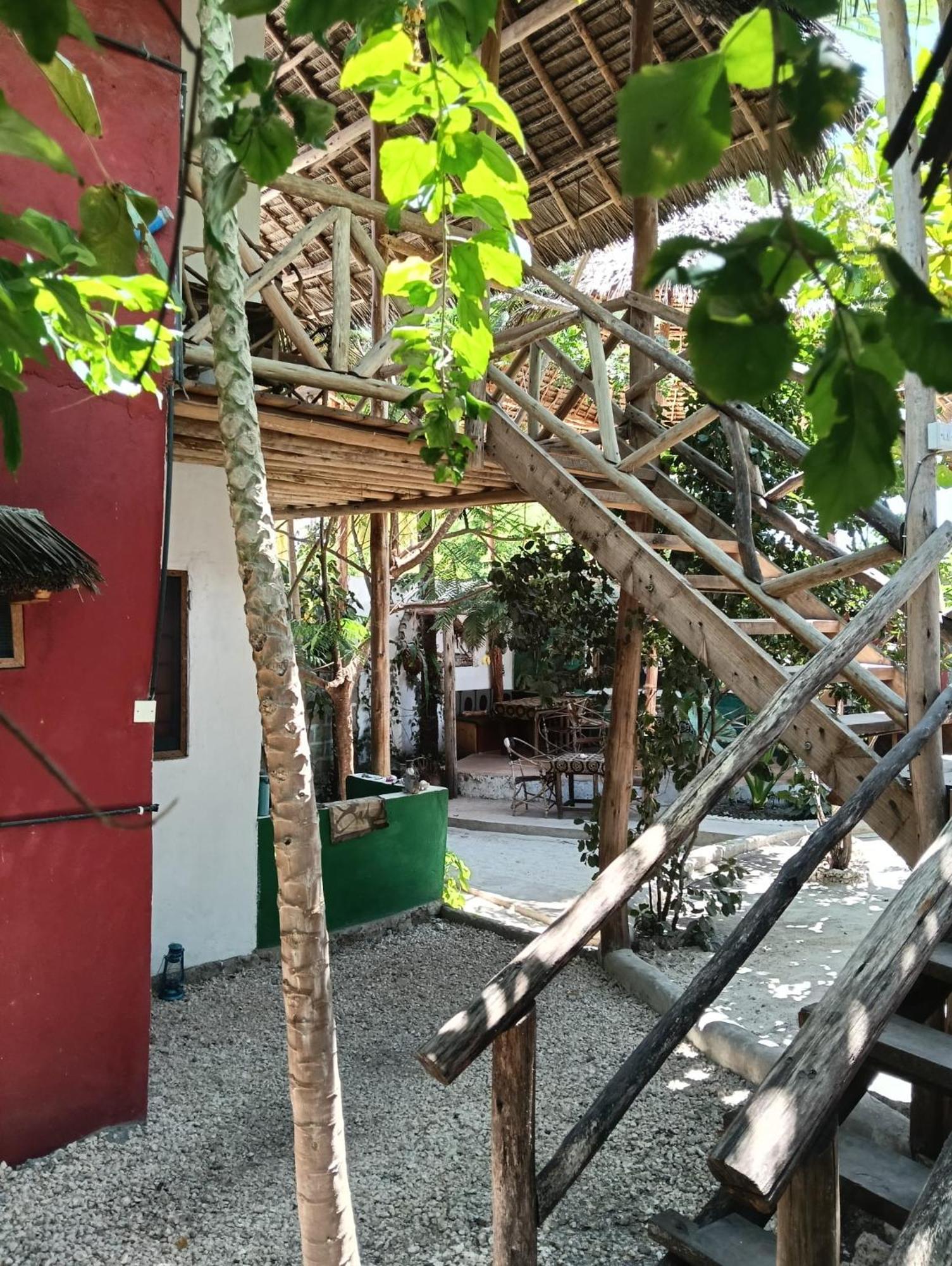 布韦朱Mamarasta住宿加早餐旅馆 外观 照片